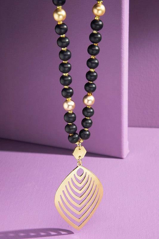 June Beaded leaf pendant Necklace-Black - La Belle Gina Boutique